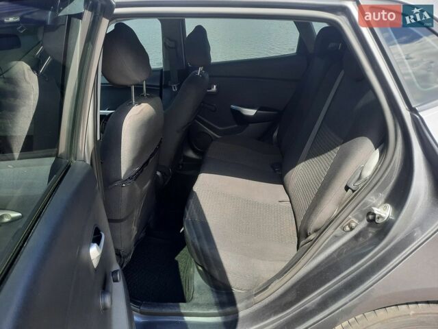 Серый Киа Рио, объемом двигателя 1.4 л и пробегом 198 тыс. км за 6500 $, фото 16 на Automoto.ua