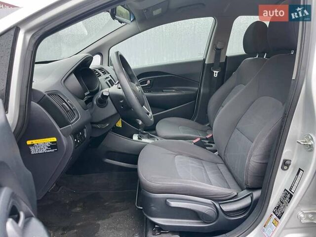 Сірий Кіа Ріо, об'ємом двигуна 1.59 л та пробігом 138 тис. км за 8190 $, фото 8 на Automoto.ua