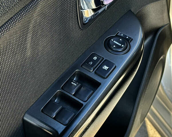 Серый Киа Рио, объемом двигателя 1.6 л и пробегом 156 тыс. км за 8900 $, фото 5 на Automoto.ua