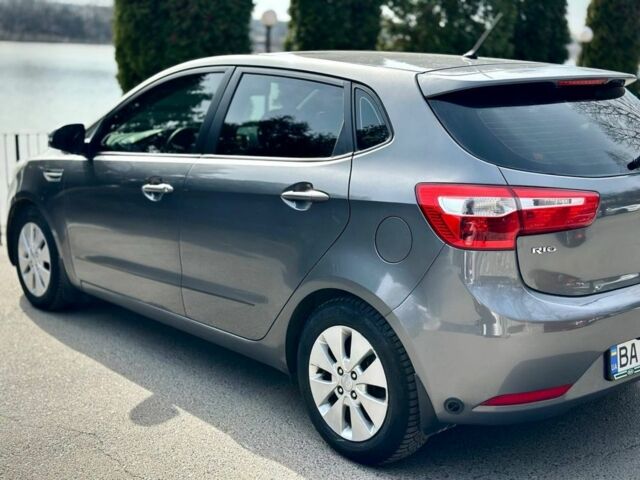 Сірий Кіа Ріо, об'ємом двигуна 1.6 л та пробігом 150 тис. км за 8250 $, фото 4 на Automoto.ua