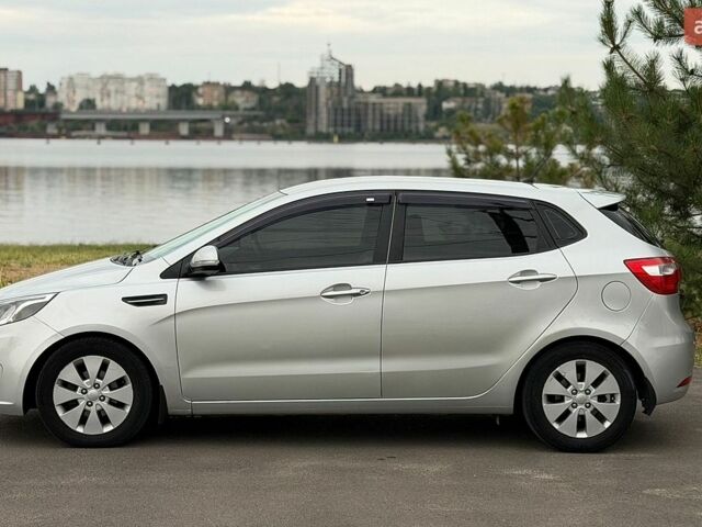 Сірий Кіа Ріо, об'ємом двигуна 1.59 л та пробігом 189 тис. км за 7300 $, фото 5 на Automoto.ua