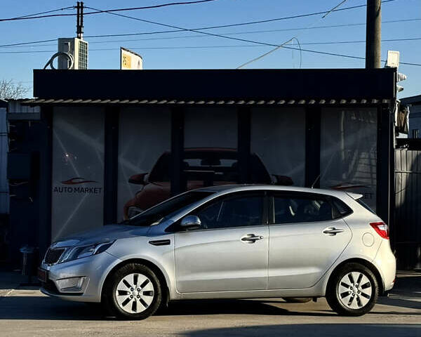 Серый Киа Рио, объемом двигателя 1.6 л и пробегом 156 тыс. км за 8900 $, фото 1 на Automoto.ua