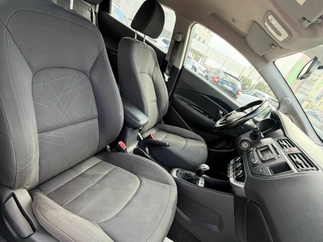 Серый Киа Рио, объемом двигателя 1.4 л и пробегом 184 тыс. км за 7000 $, фото 5 на Automoto.ua