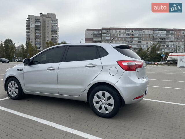 Сірий Кіа Ріо, об'ємом двигуна 1.4 л та пробігом 226 тис. км за 7000 $, фото 5 на Automoto.ua
