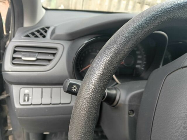 Сірий Кіа Ріо, об'ємом двигуна 0 л та пробігом 3 тис. км за 8000 $, фото 10 на Automoto.ua