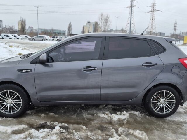 Сірий Кіа Ріо, об'ємом двигуна 1.4 л та пробігом 177 тис. км за 6200 $, фото 3 на Automoto.ua