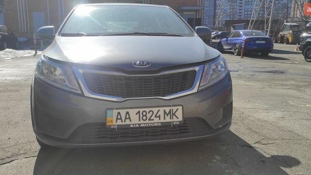Сірий Кіа Ріо, об'ємом двигуна 1.4 л та пробігом 80 тис. км за 7000 $, фото 4 на Automoto.ua