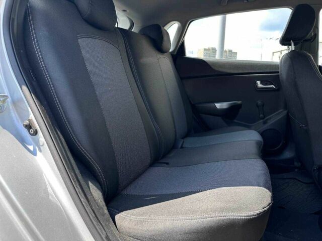 Серый Киа Рио, объемом двигателя 1.4 л и пробегом 62 тыс. км за 7990 $, фото 10 на Automoto.ua
