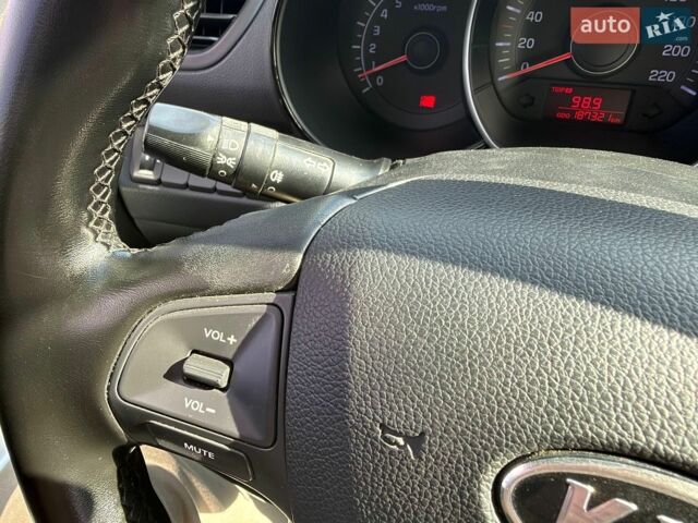 Серый Киа Рио, объемом двигателя 1.4 л и пробегом 186 тыс. км за 6790 $, фото 16 на Automoto.ua