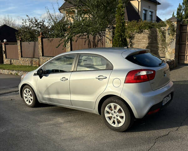 Серый Киа Рио, объемом двигателя 1.59 л и пробегом 138 тыс. км за 7800 $, фото 4 на Automoto.ua