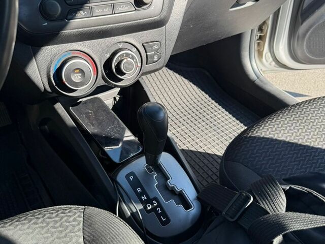 Серый Киа Рио, объемом двигателя 1.6 л и пробегом 125 тыс. км за 7700 $, фото 19 на Automoto.ua