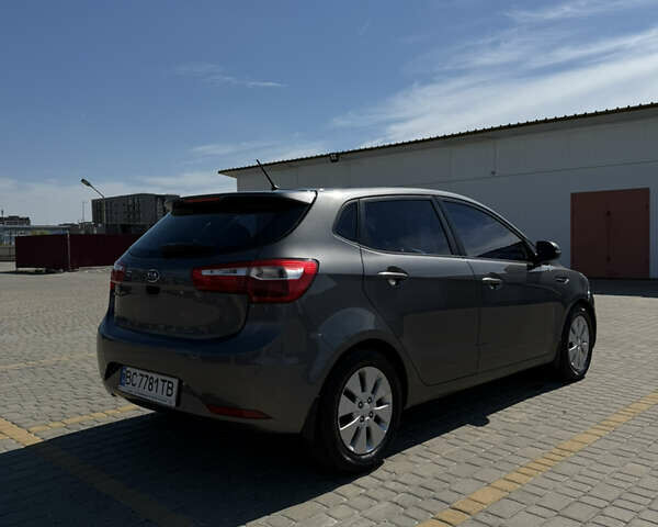 Сірий Кіа Ріо, об'ємом двигуна 1.6 л та пробігом 156 тис. км за 8200 $, фото 4 на Automoto.ua