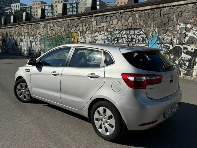 Серый Киа Рио, объемом двигателя 1.6 л и пробегом 125 тыс. км за 7700 $, фото 4 на Automoto.ua