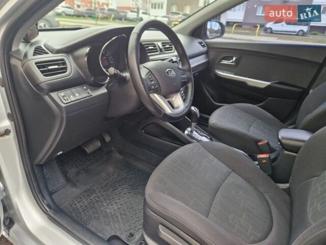 Серый Киа Рио, объемом двигателя 1.6 л и пробегом 98 тыс. км за 9400 $, фото 37 на Automoto.ua
