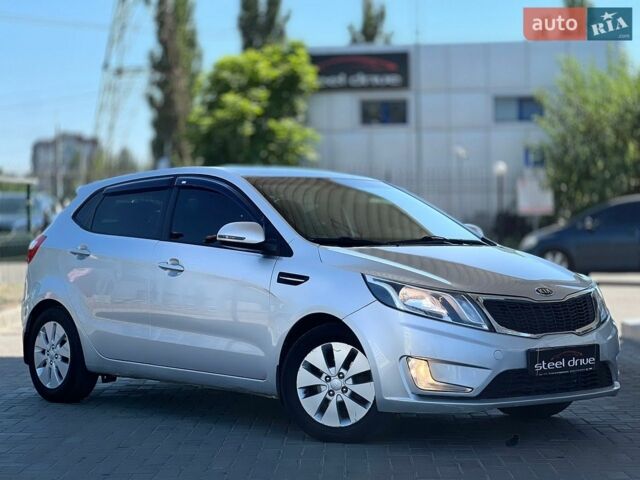 Сірий Кіа Ріо, об'ємом двигуна 1.59 л та пробігом 189 тис. км за 7599 $, фото 3 на Automoto.ua
