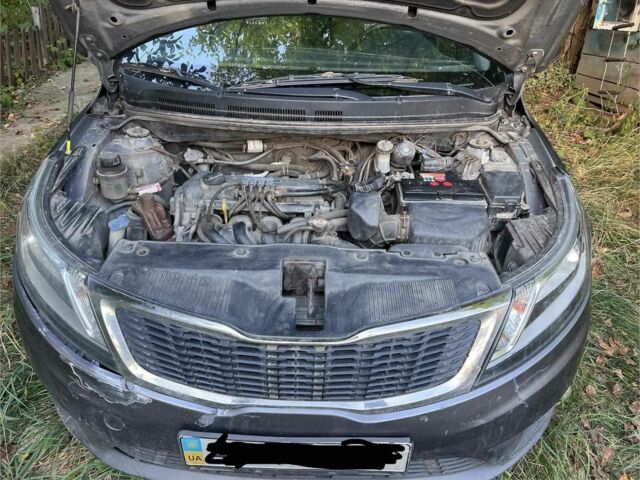Серый Киа Рио, объемом двигателя 1.4 л и пробегом 205 тыс. км за 4112 $, фото 3 на Automoto.ua