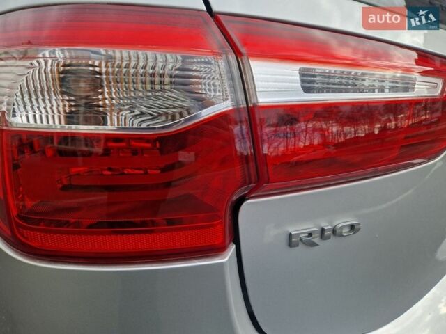 Серый Киа Рио, объемом двигателя 1.6 л и пробегом 98 тыс. км за 9400 $, фото 23 на Automoto.ua