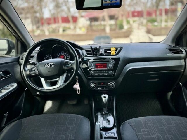 Сірий Кіа Ріо, об'ємом двигуна 1.6 л та пробігом 150 тис. км за 8250 $, фото 6 на Automoto.ua