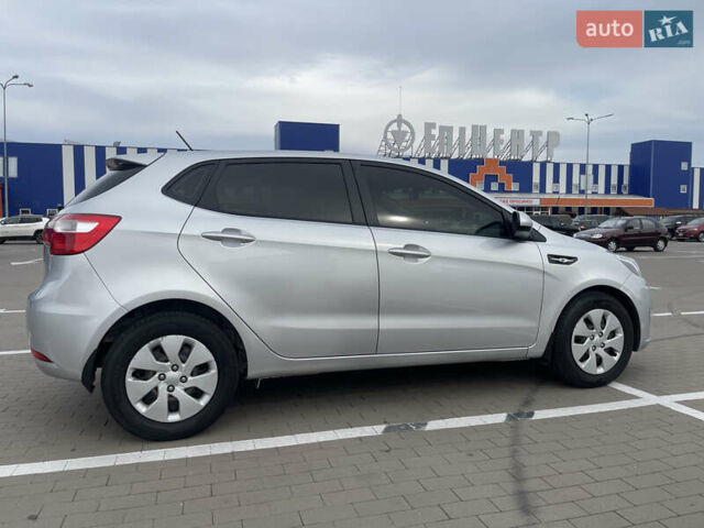 Сірий Кіа Ріо, об'ємом двигуна 1.4 л та пробігом 226 тис. км за 7000 $, фото 9 на Automoto.ua