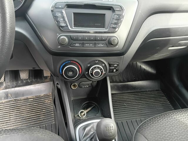 Сірий Кіа Ріо, об'ємом двигуна 0 л та пробігом 3 тис. км за 8000 $, фото 11 на Automoto.ua