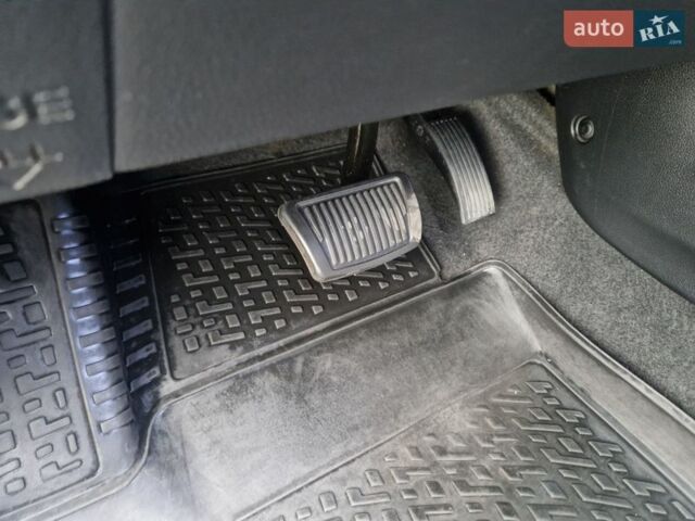 Серый Киа Рио, объемом двигателя 1.6 л и пробегом 98 тыс. км за 9400 $, фото 41 на Automoto.ua