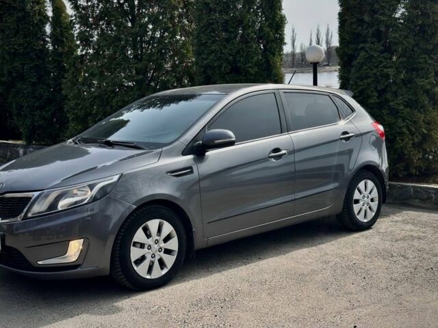 Сірий Кіа Ріо, об'ємом двигуна 1.6 л та пробігом 150 тис. км за 8250 $, фото 1 на Automoto.ua
