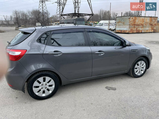 Серый Киа Рио, объемом двигателя 1.6 л и пробегом 156 тыс. км за 8800 $, фото 6 на Automoto.ua