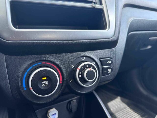 Серый Киа Рио, объемом двигателя 1.4 л и пробегом 62 тыс. км за 7990 $, фото 17 на Automoto.ua