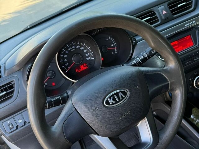 Серый Киа Рио, объемом двигателя 1.6 л и пробегом 125 тыс. км за 7700 $, фото 28 на Automoto.ua