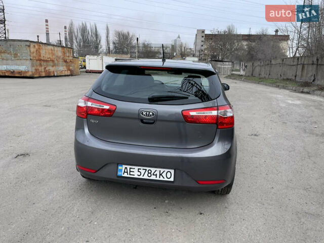 Серый Киа Рио, объемом двигателя 1.6 л и пробегом 156 тыс. км за 8800 $, фото 4 на Automoto.ua