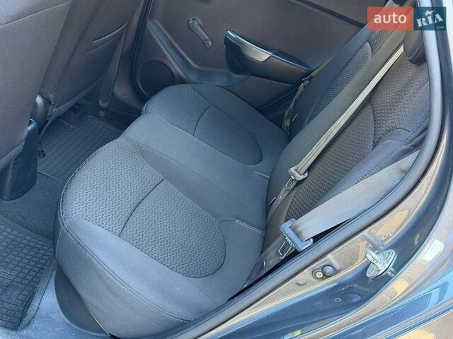 Сірий Кіа Ріо, об'ємом двигуна 1.4 л та пробігом 101 тис. км за 7450 $, фото 1 на Automoto.ua