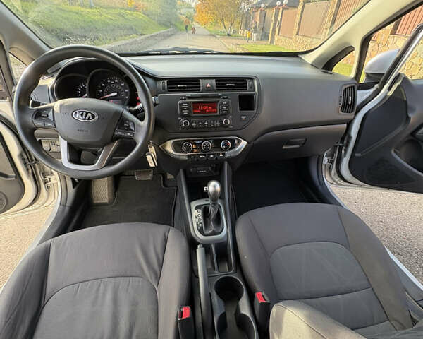 Серый Киа Рио, объемом двигателя 1.59 л и пробегом 138 тыс. км за 7800 $, фото 10 на Automoto.ua