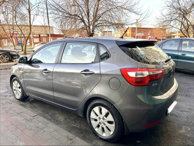 Сірий Кіа Ріо, об'ємом двигуна 1.6 л та пробігом 145 тис. км за 8200 $, фото 3 на Automoto.ua