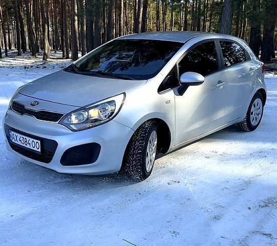 Серый Киа Рио, объемом двигателя 14 л и пробегом 143 тыс. км за 6500 $, фото 1 на Automoto.ua