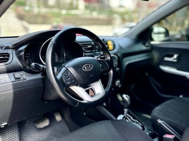 Сірий Кіа Ріо, об'ємом двигуна 1.6 л та пробігом 150 тис. км за 7900 $, фото 12 на Automoto.ua