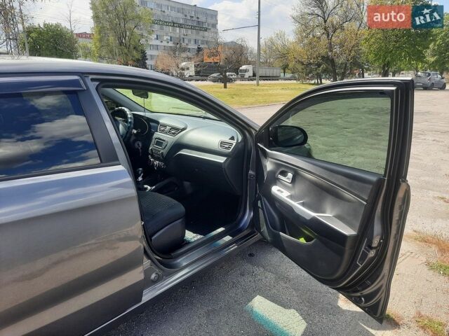 Серый Киа Рио, объемом двигателя 1.4 л и пробегом 198 тыс. км за 6700 $, фото 22 на Automoto.ua