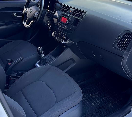Серый Киа Рио, объемом двигателя 14 л и пробегом 143 тыс. км за 6500 $, фото 11 на Automoto.ua