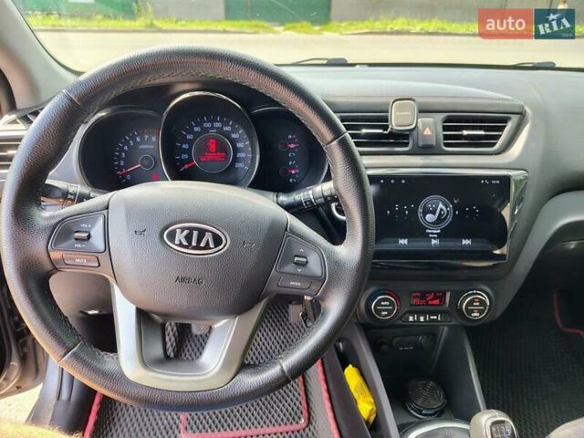 Серый Киа Рио, объемом двигателя 1.59 л и пробегом 271 тыс. км за 6800 $, фото 13 на Automoto.ua