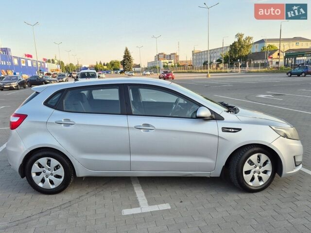 Серый Киа Рио, объемом двигателя 1.4 л и пробегом 162 тыс. км за 6650 $, фото 3 на Automoto.ua