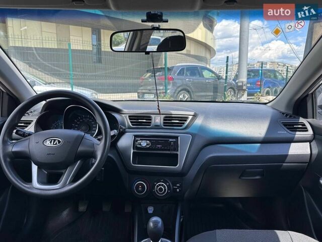 Серый Киа Рио, объемом двигателя 1.4 л и пробегом 62 тыс. км за 7990 $, фото 12 на Automoto.ua