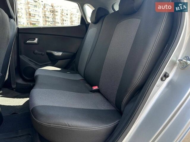 Серый Киа Рио, объемом двигателя 1.4 л и пробегом 62 тыс. км за 7990 $, фото 9 на Automoto.ua
