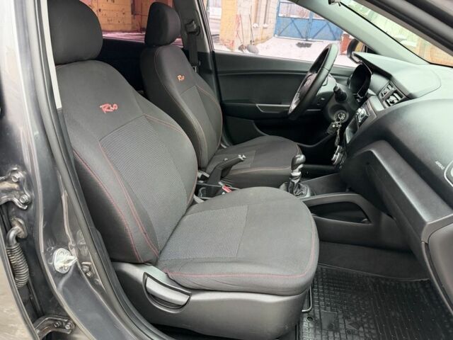 Сірий Кіа Ріо, об'ємом двигуна 1.4 л та пробігом 177 тис. км за 5450 $, фото 6 на Automoto.ua