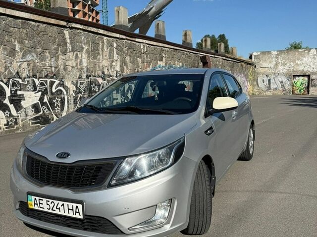 Серый Киа Рио, объемом двигателя 1.6 л и пробегом 125 тыс. км за 7700 $, фото 2 на Automoto.ua