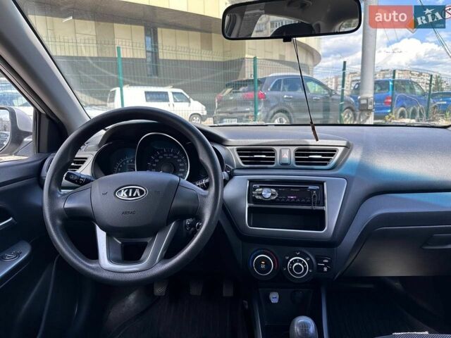 Серый Киа Рио, объемом двигателя 1.4 л и пробегом 62 тыс. км за 7990 $, фото 13 на Automoto.ua