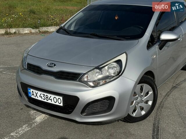 Сірий Кіа Ріо, об'ємом двигуна 1.4 л та пробігом 149 тис. км за 6250 $, фото 4 на Automoto.ua
