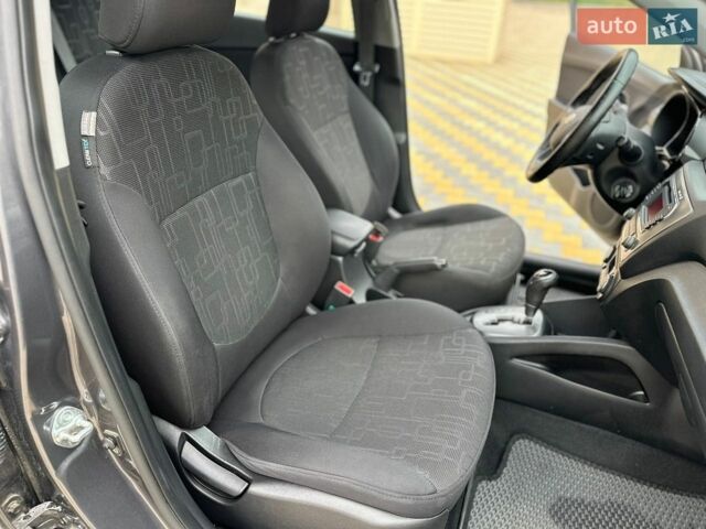 Сірий Кіа Ріо, об'ємом двигуна 1.59 л та пробігом 53 тис. км за 9700 $, фото 23 на Automoto.ua