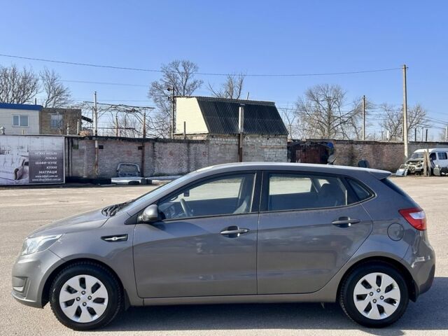 Сірий Кіа Ріо, об'ємом двигуна 1.4 л та пробігом 80 тис. км за 8200 $, фото 6 на Automoto.ua
