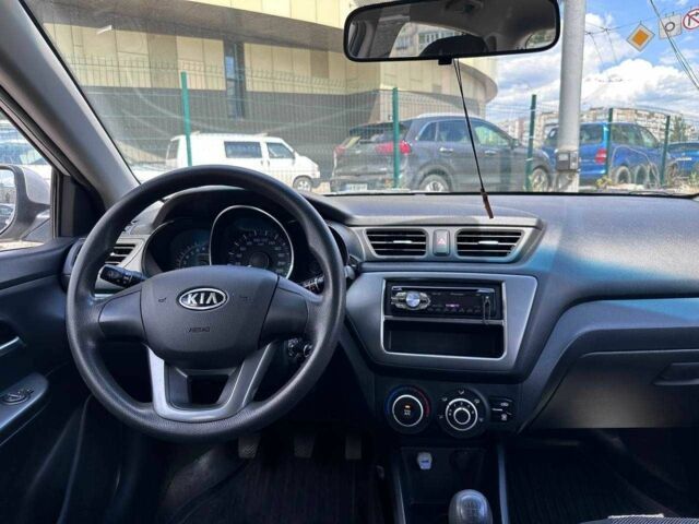 Серый Киа Рио, объемом двигателя 1.4 л и пробегом 62 тыс. км за 7990 $, фото 13 на Automoto.ua