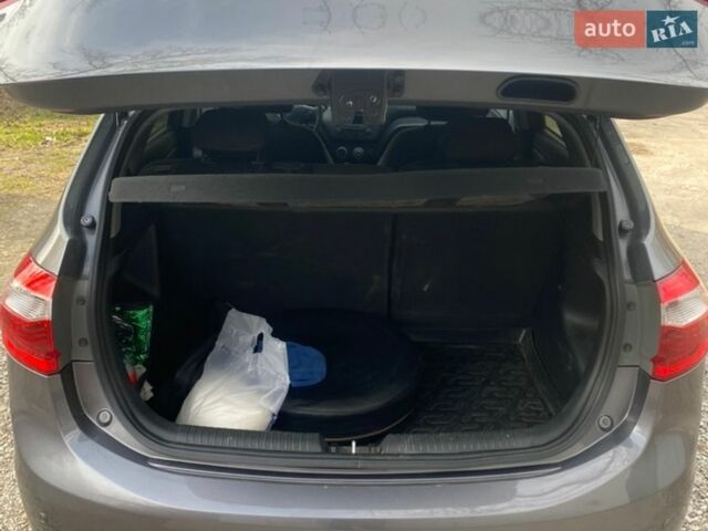 Сірий Кіа Ріо, об'ємом двигуна 1.4 л та пробігом 119 тис. км за 7450 $, фото 10 на Automoto.ua