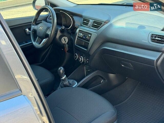 Сірий Кіа Ріо, об'ємом двигуна 1.4 л та пробігом 101 тис. км за 7450 $, фото 2 на Automoto.ua